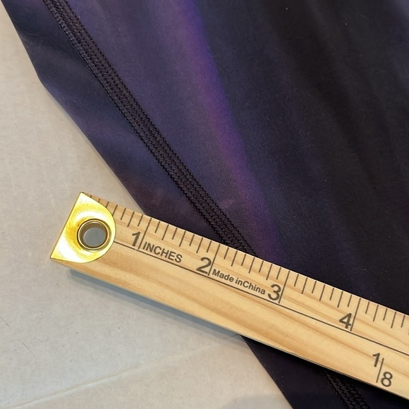 Lululemon In Movement Tight 25" *Spray Dye Everlux Lunar Purple Size 10 - Picture 12 of 16